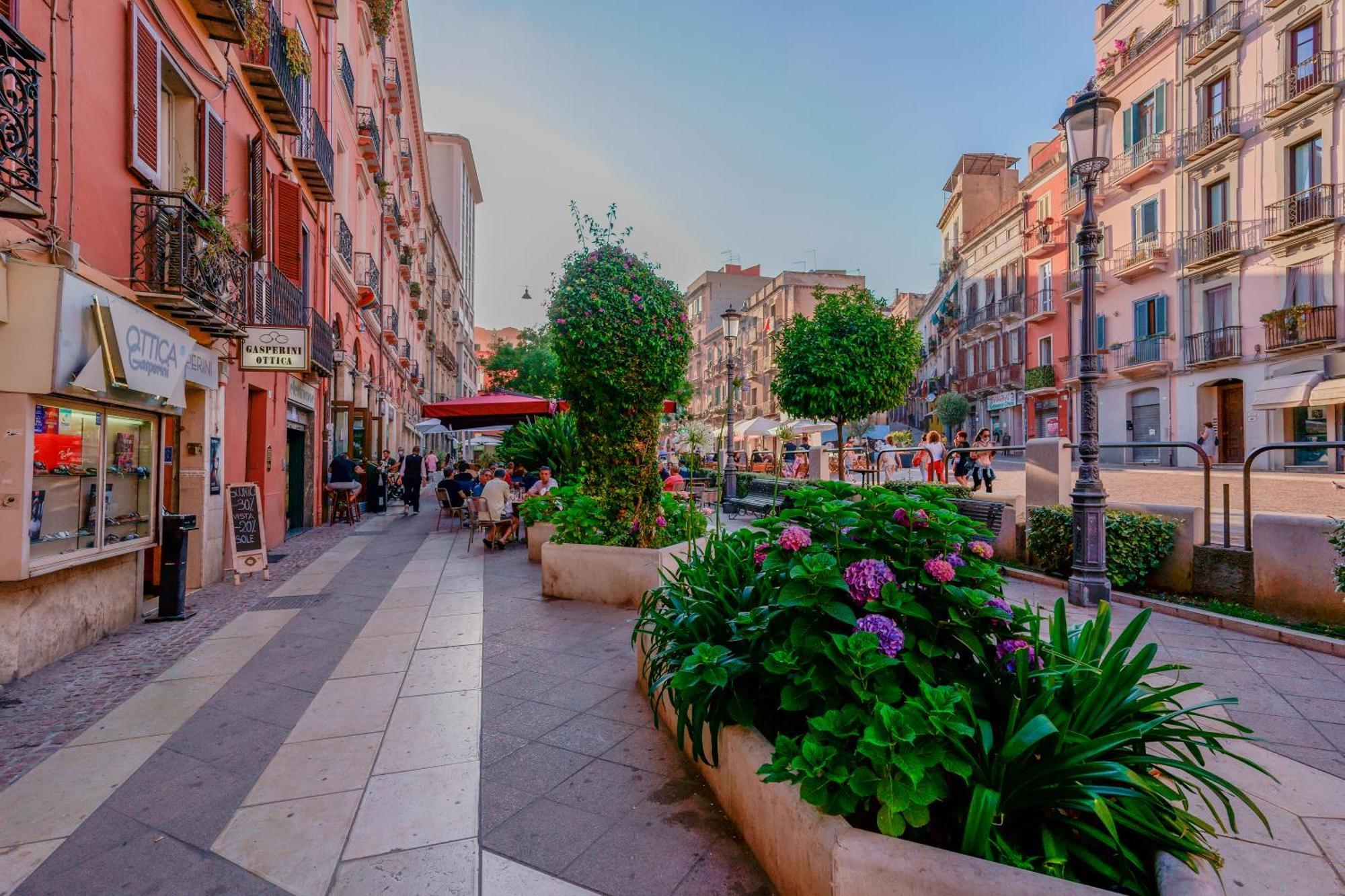 Le Suite Sul Corso Cagliari Exterior foto